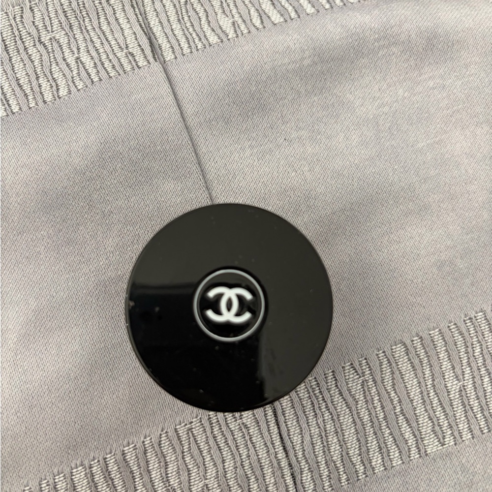 Chanel Ebloui Eyeshadow in Rich Brown